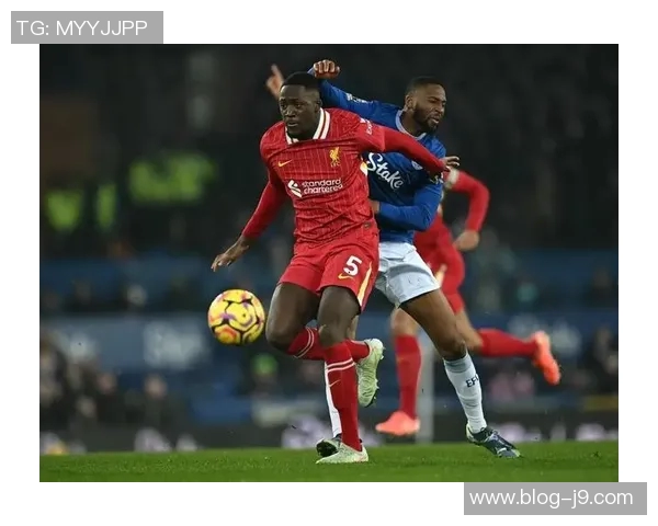 詹俊分析红军定位球效果不佳冬窗不引援后卫防线面临严峻挑战 詹俊分析红军定位球效果不佳冬窗不引援后卫防线面临严峻挑战